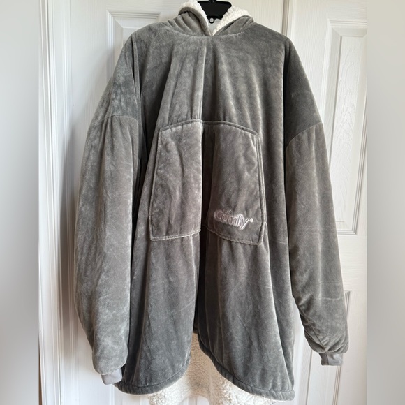 Comfy Gray Oversized Hoodie Sweatshirt - Picture 1 of 3